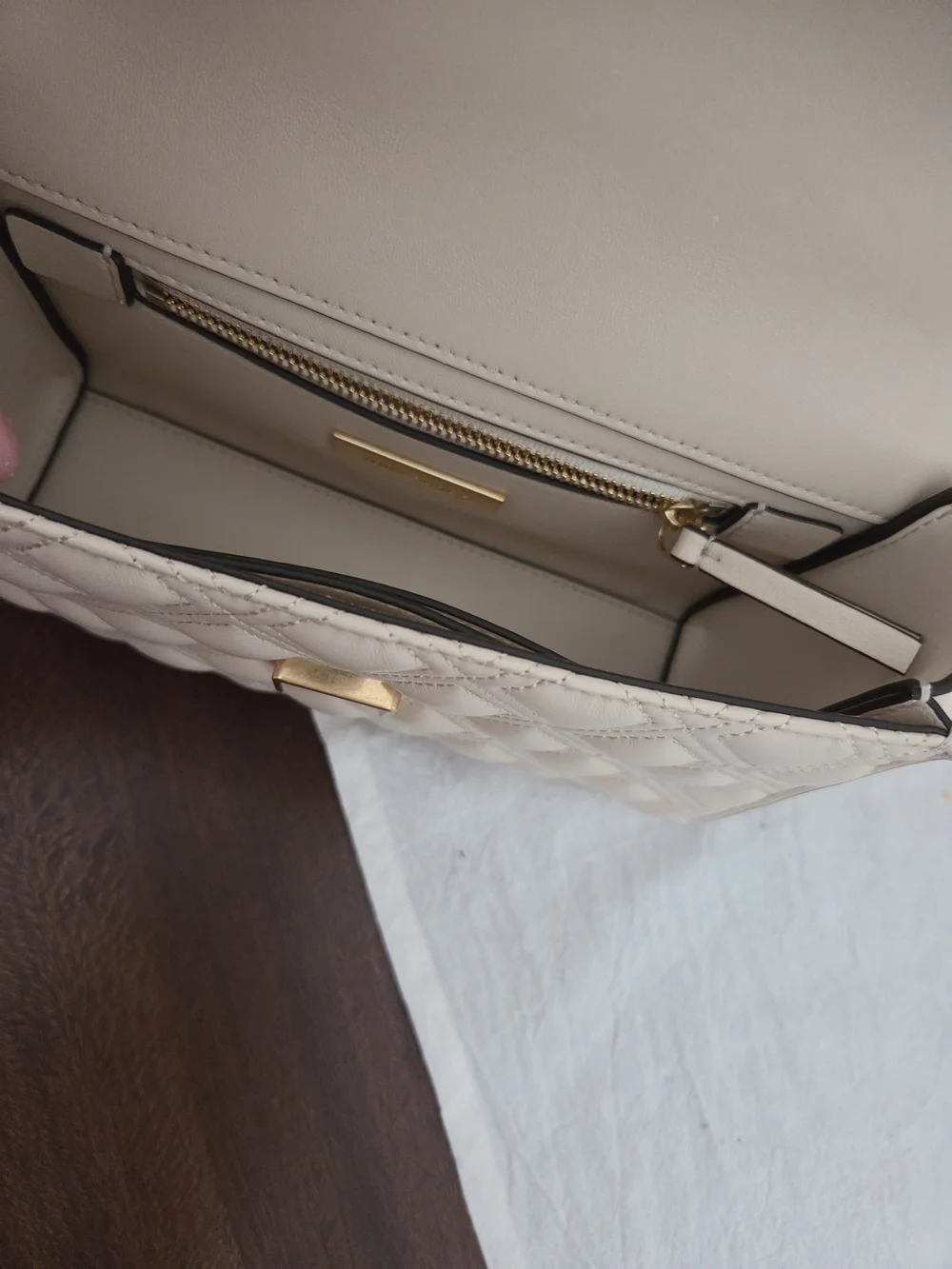 Tory Burch Flemming  Convertable Shoulder Bag with Tassel - Picture 7 of 7